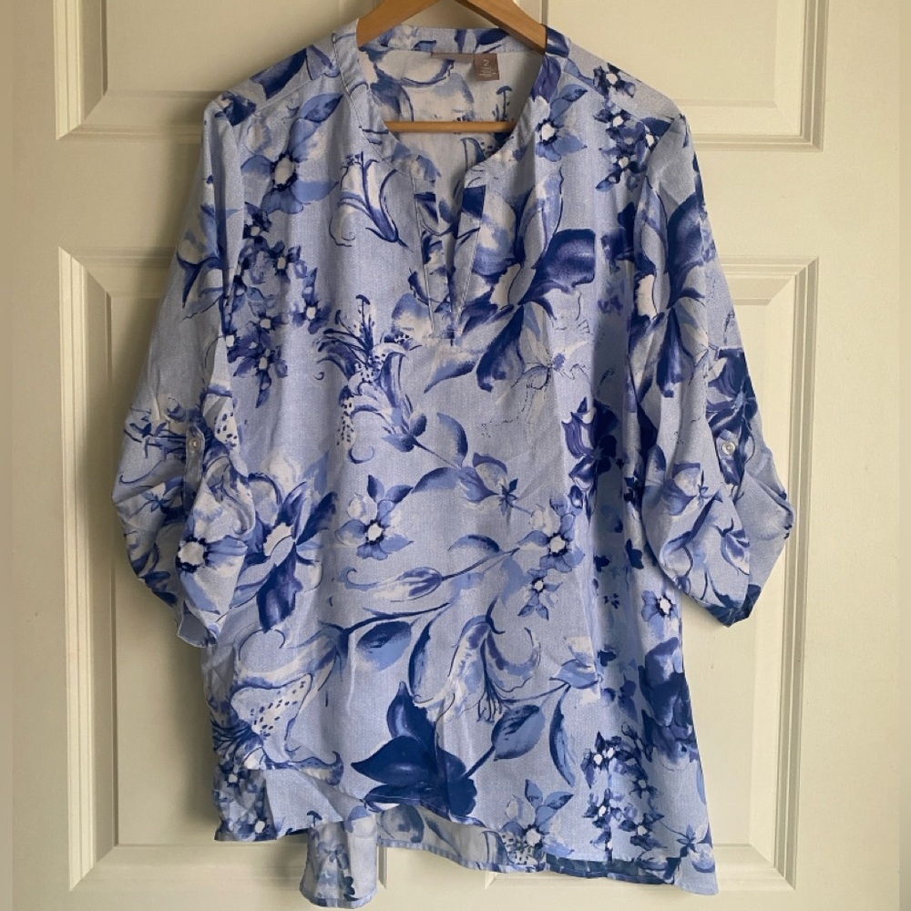 CHICOS Blue Flora Blouse Tunic Size L Size 12 Layered Front 3/4 Roll Tab Sleeves